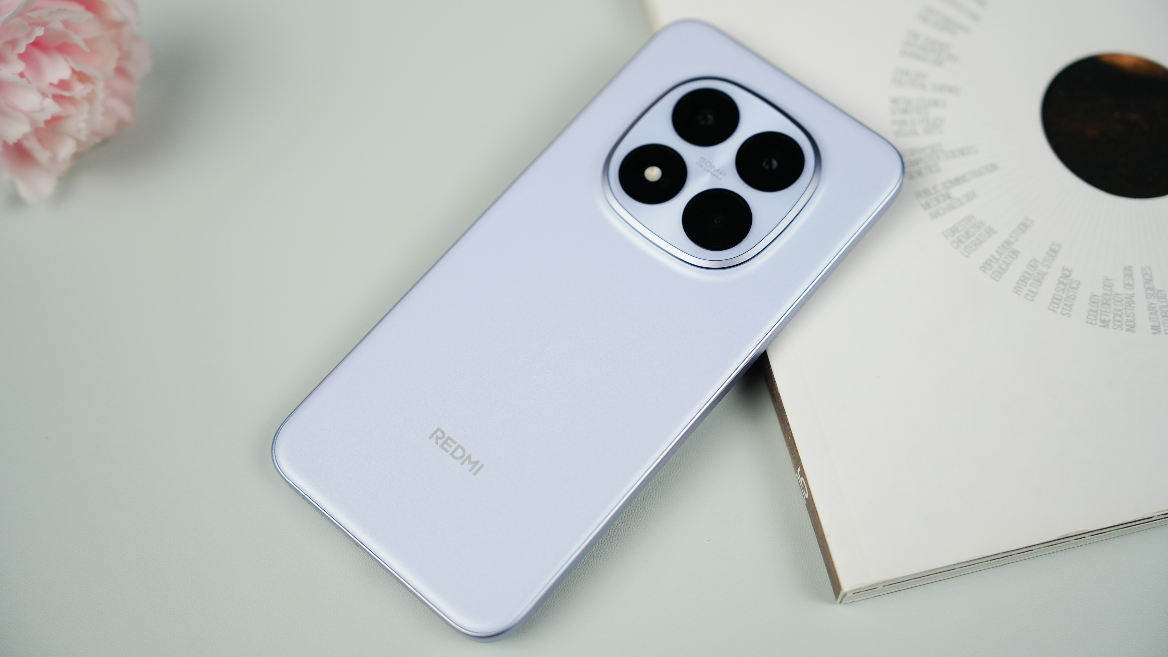 REDMINote15Pro+真机终于摸到了，全居中对称Deco搭配双面全