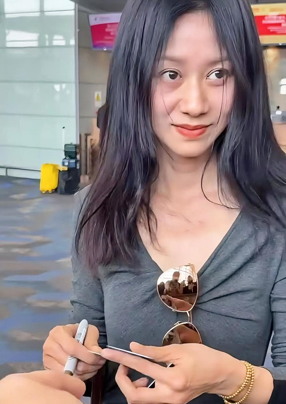 46岁的倪虹洁，给所有女人提了一个醒！不管是老公离开你，还是儿子跟你不亲，都