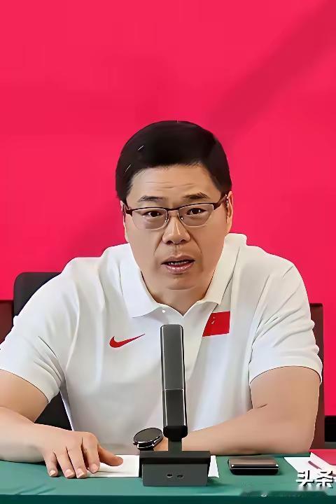 我心目中的中国男篮最佳阵容:后卫:徐杰，赵睿，分卫:林威，郭昊文，贺希宁小