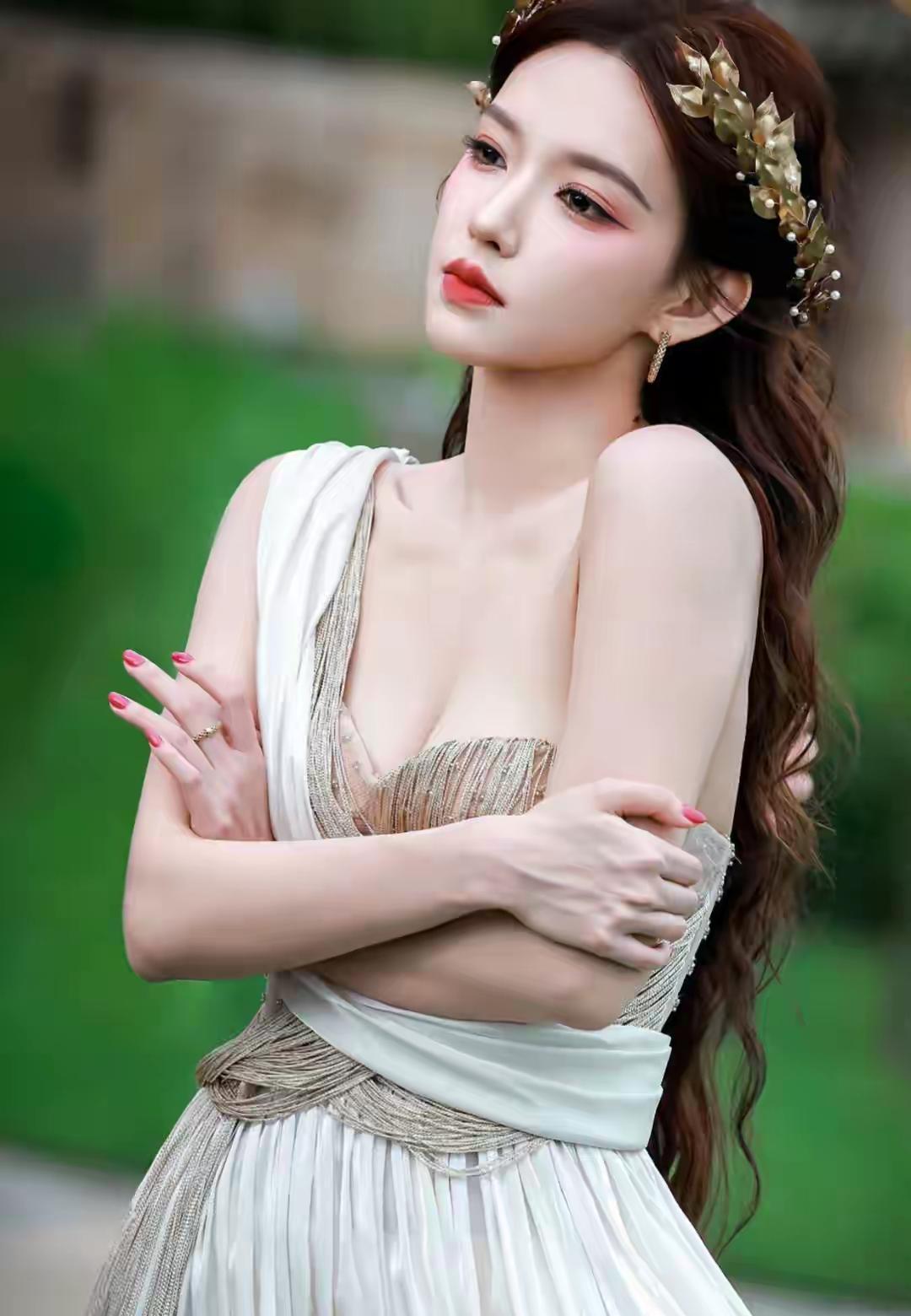 “费加罗假日”版程潇[玫瑰]，简直是——古罗马掌管美丽的神[爱心]