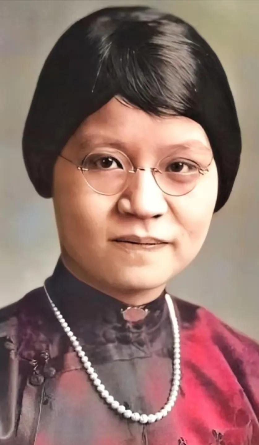 被鲁迅先生狠狠骂过的一个女人，我们也跟着骂了她近百年，我觉得该给她平反了。1