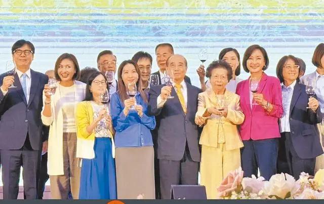 王金平高雄摆172桌感恩宴：郑丽文缺席，柯志恩C位造势，绿营不请自来显尴尬高