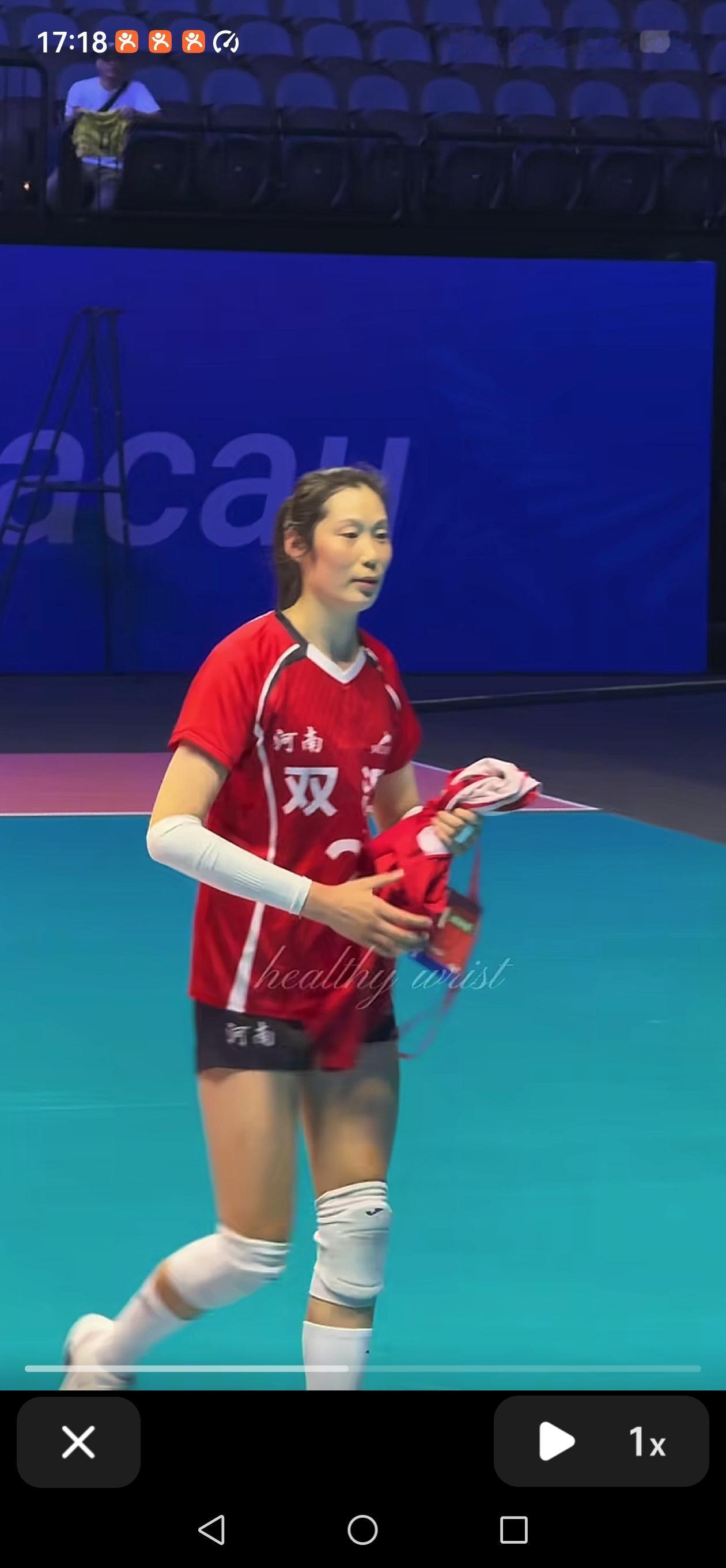 朱婷是中国在三大球领域唯一的国际巨星，全运会女排比赛成了她的正名之战。回想上