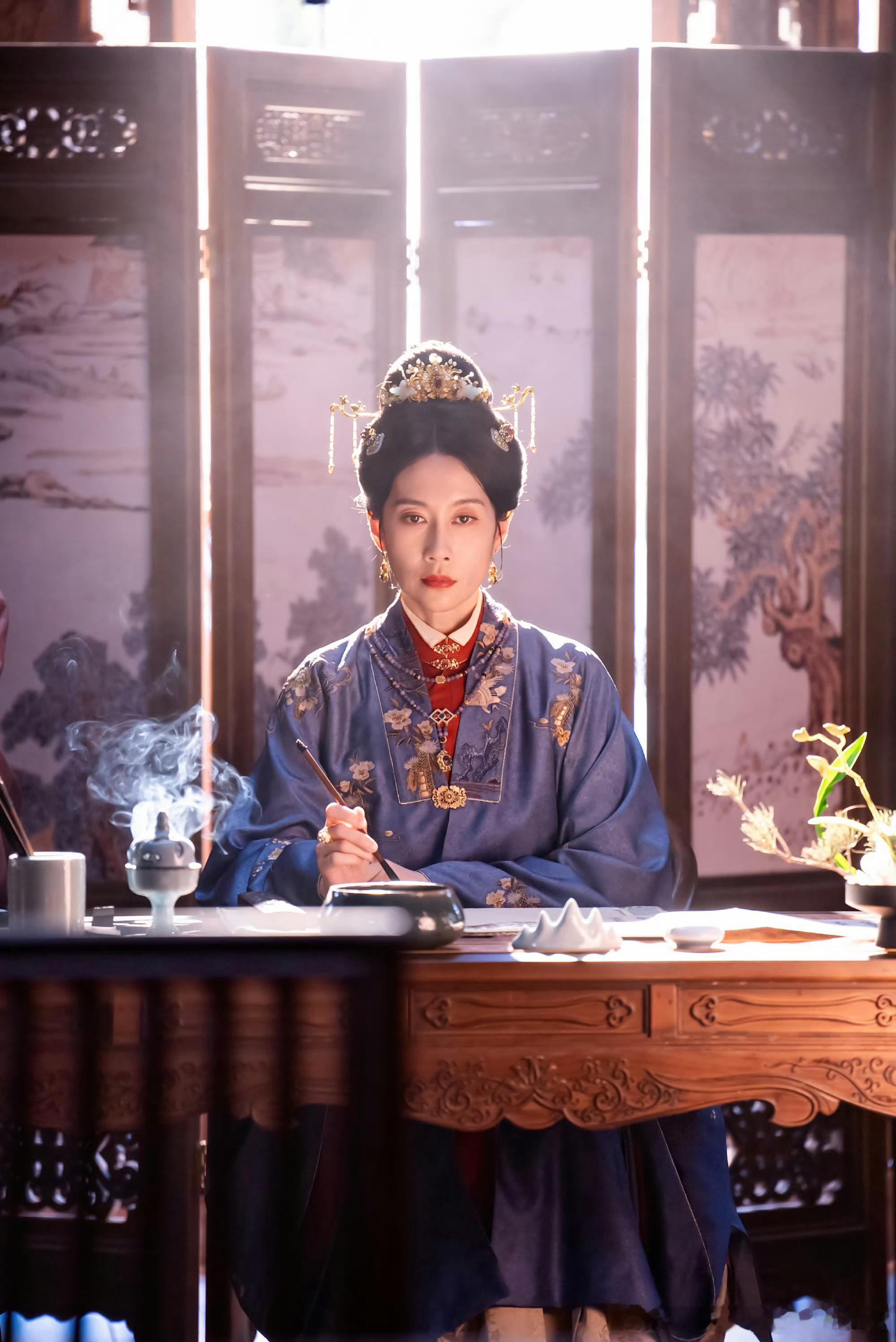 温峥嵘，这位演员真不错。终于看完了花开锦绣。这部古装剧啊，总的来说是不错的，因为