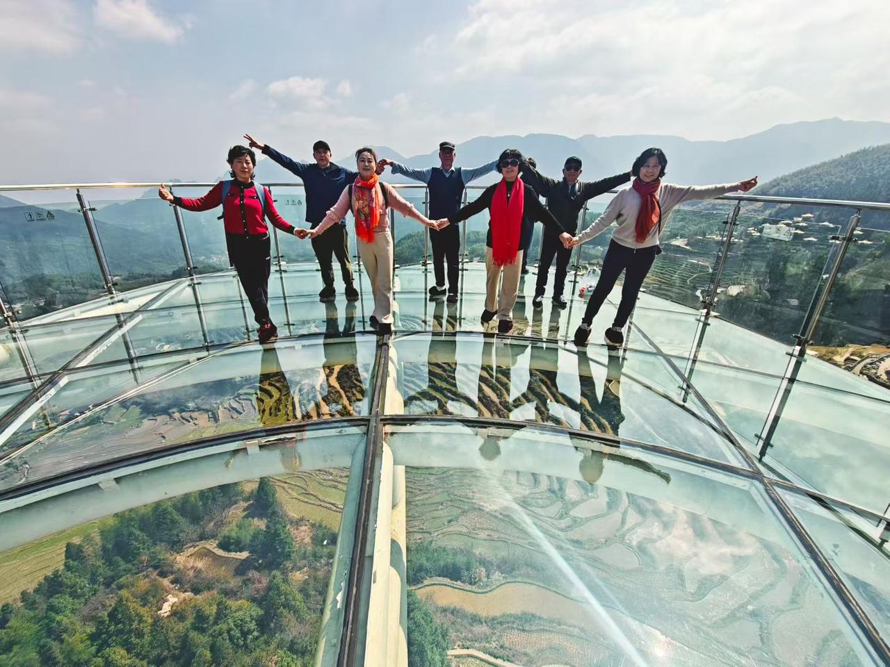 把期待降低，把依赖变少人活到一定年纪，慢慢就懂了，日子过得舒不舒服，全看心