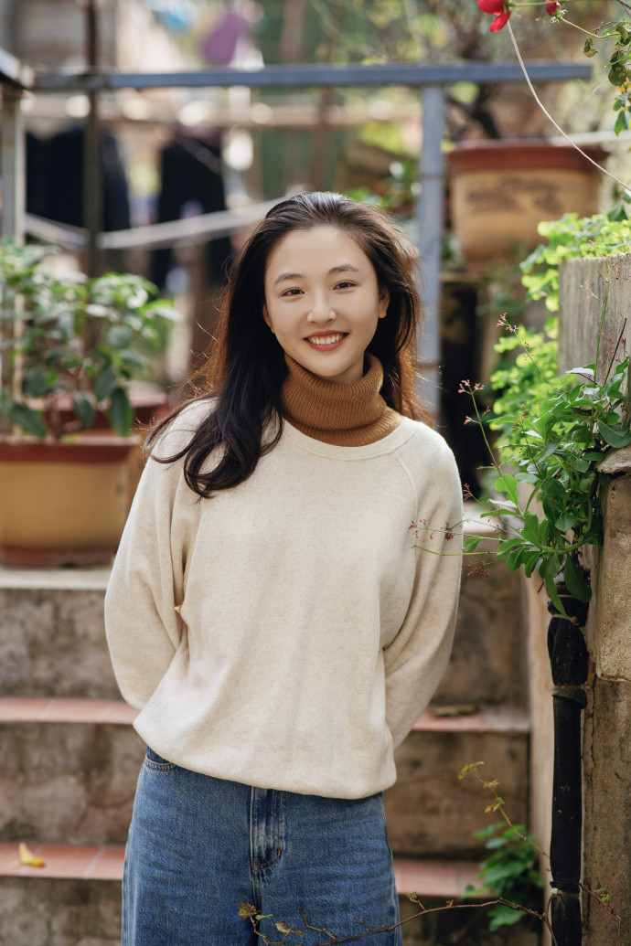 吴倩坦言女儿是上天用来弥补自己的礼物，能看出她为人母亲的初心格外柔软真诚。可原生
