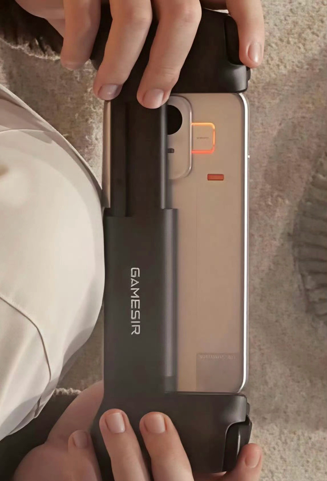 真我Neo8官宣本月见，80W+8K大电池+骁龙8Gen5。三星165Hz+左上