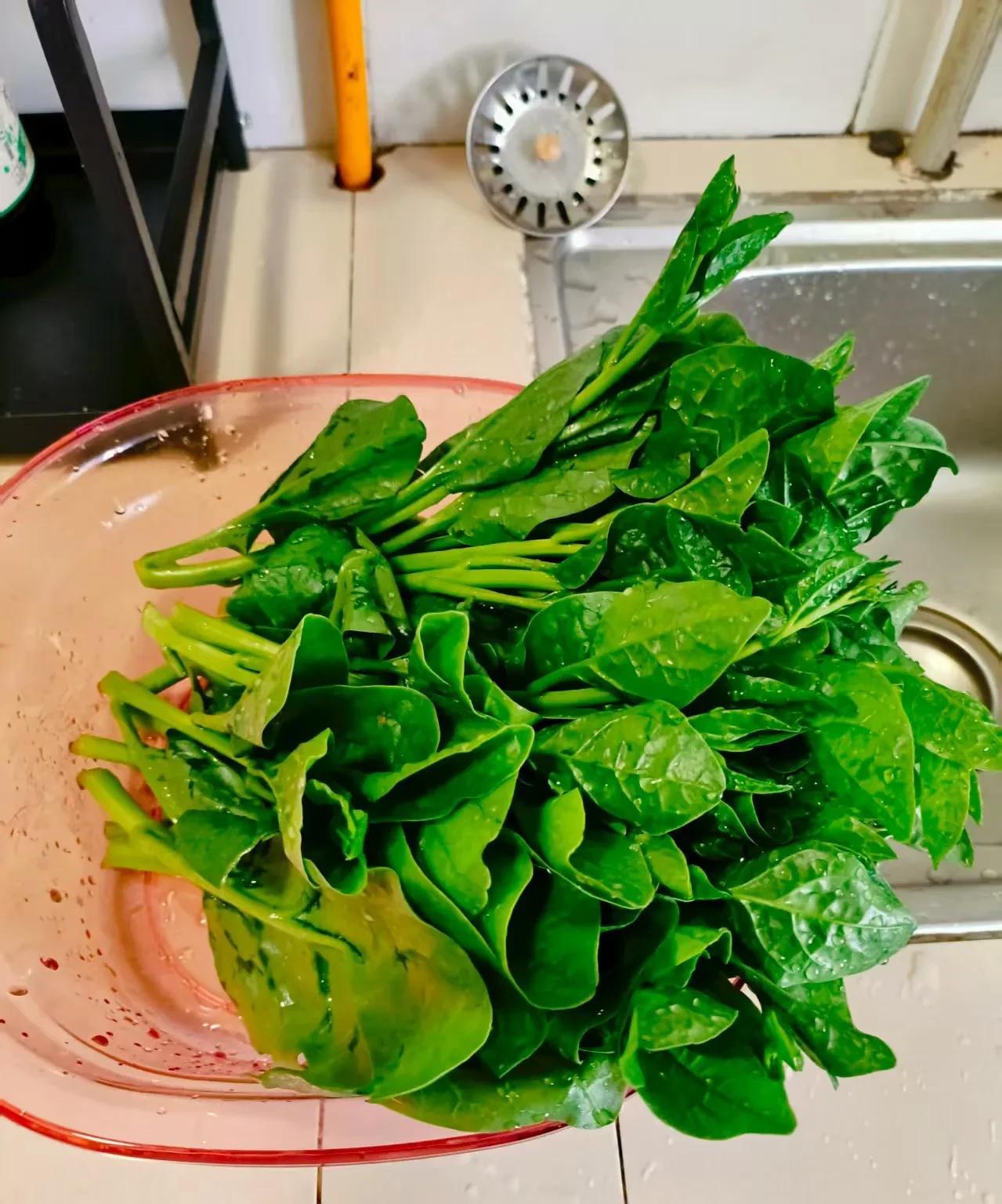 分居前说好了每个月给500抚养费，但现在我老公连电话都不接了。我跟我老公的感情