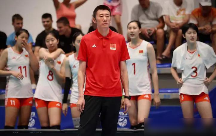 中国U18女排，进四强了。赢了越南。一个叫任思辰的姑娘，拿了全场最高的24