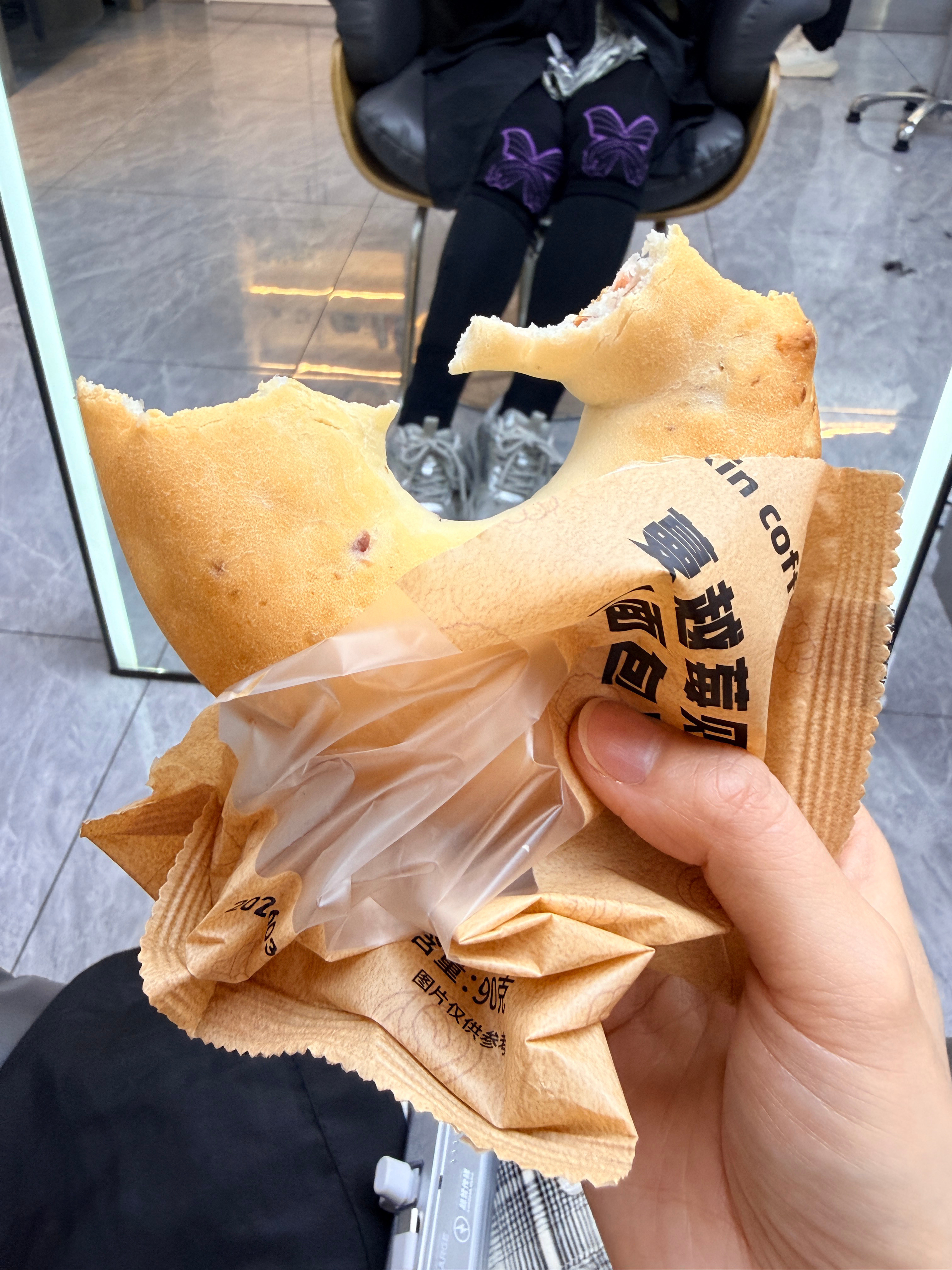 我真是个面包脑袋可以不吃饭但不能不啃面包