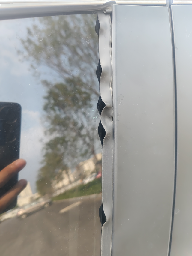 十一代思域提车不倒一年十一代思域提车一年不到，目前一万多公里，门窗胶条这质量，