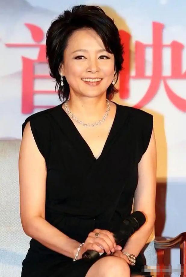 张瑜接受采访时没绷住，当场掉了泪，直言这辈子最后悔的事儿，就是当初没珍惜那个真心