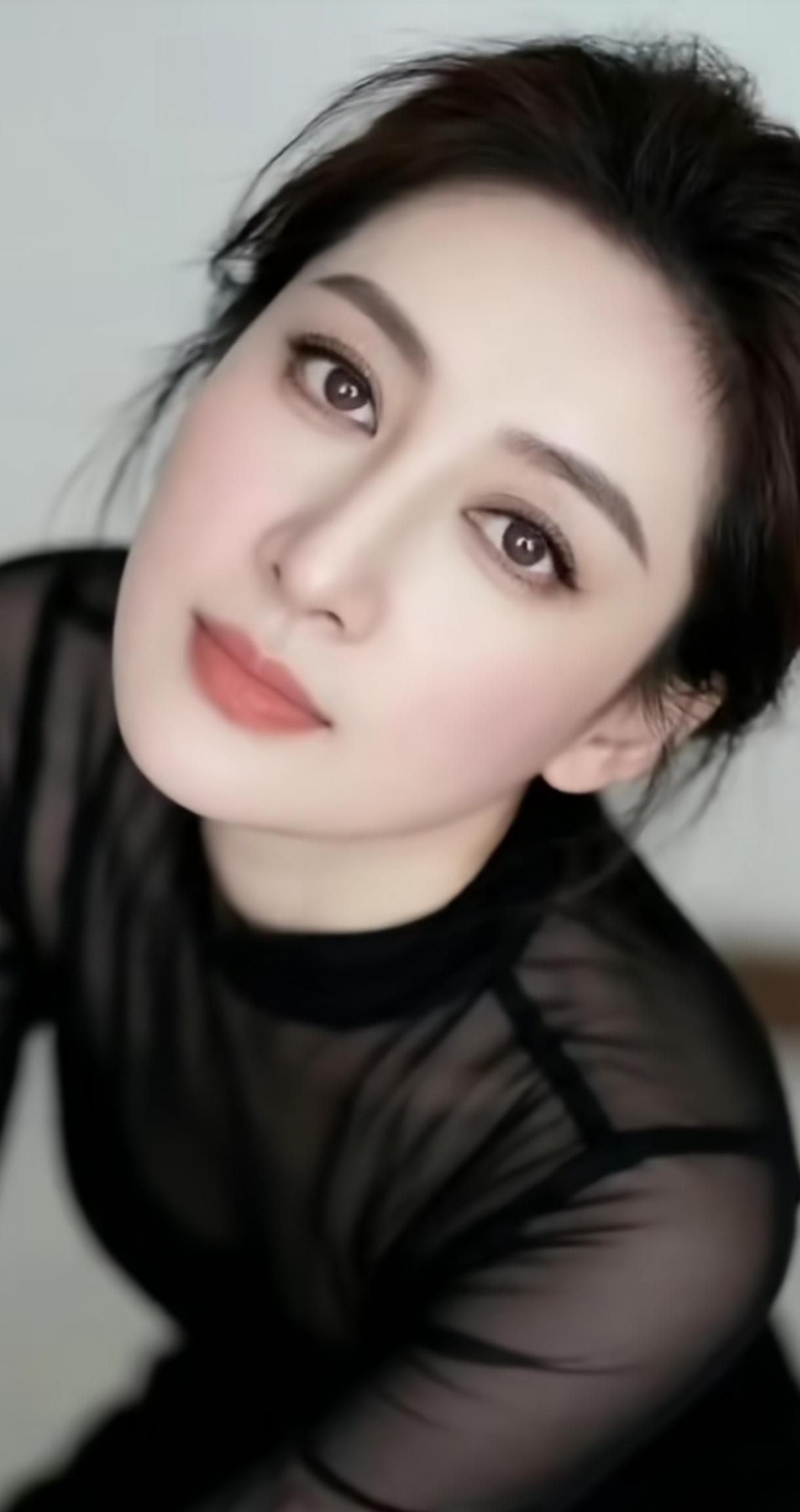 优雅黑纱，神秘而迷人，尽显东方魅力！🌟✨随手拍一拍记录美好时光黑纱气质照黑