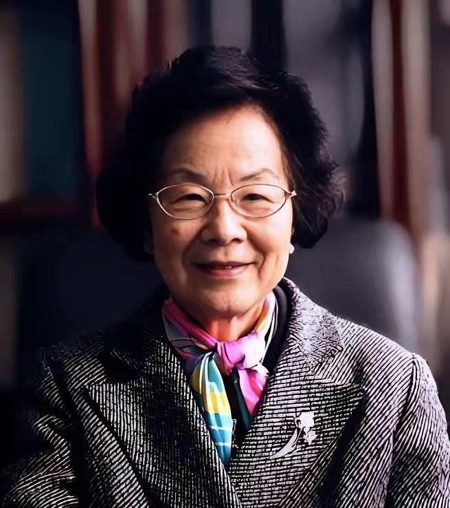 高分子物理化学家，中国科学院院士，武汉大学化学与分子科学学院教授、博士生导师