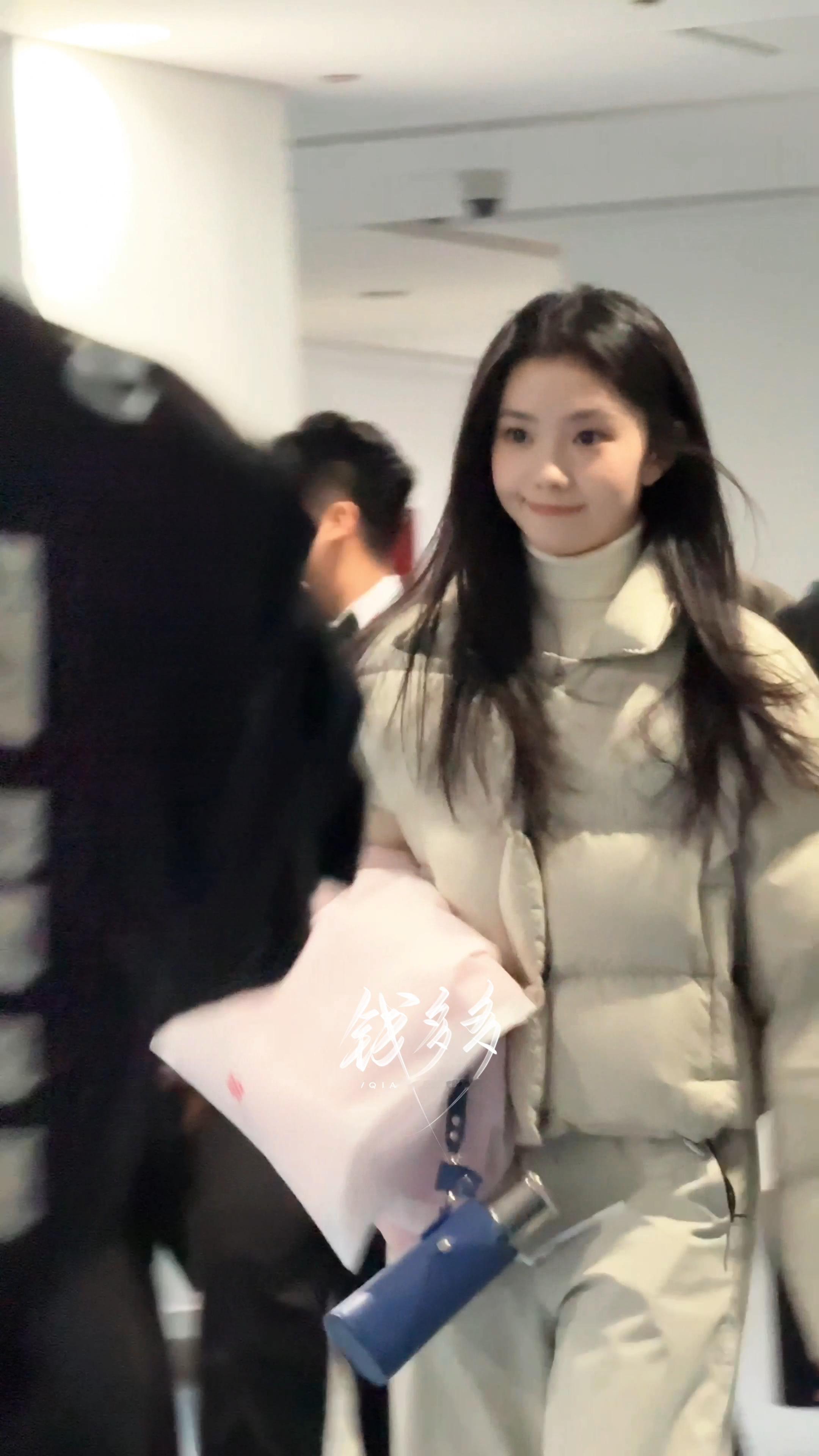 刘浩存行走的可爱捏捏人