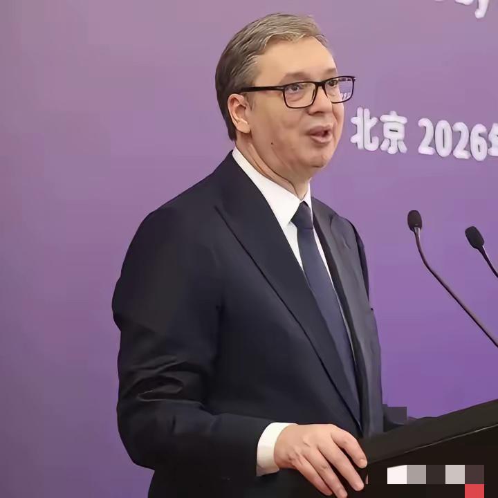 美国政坛又上演精彩大戏，前总统拜登直接把司法部告上了法庭，这事背后藏的门道可比表