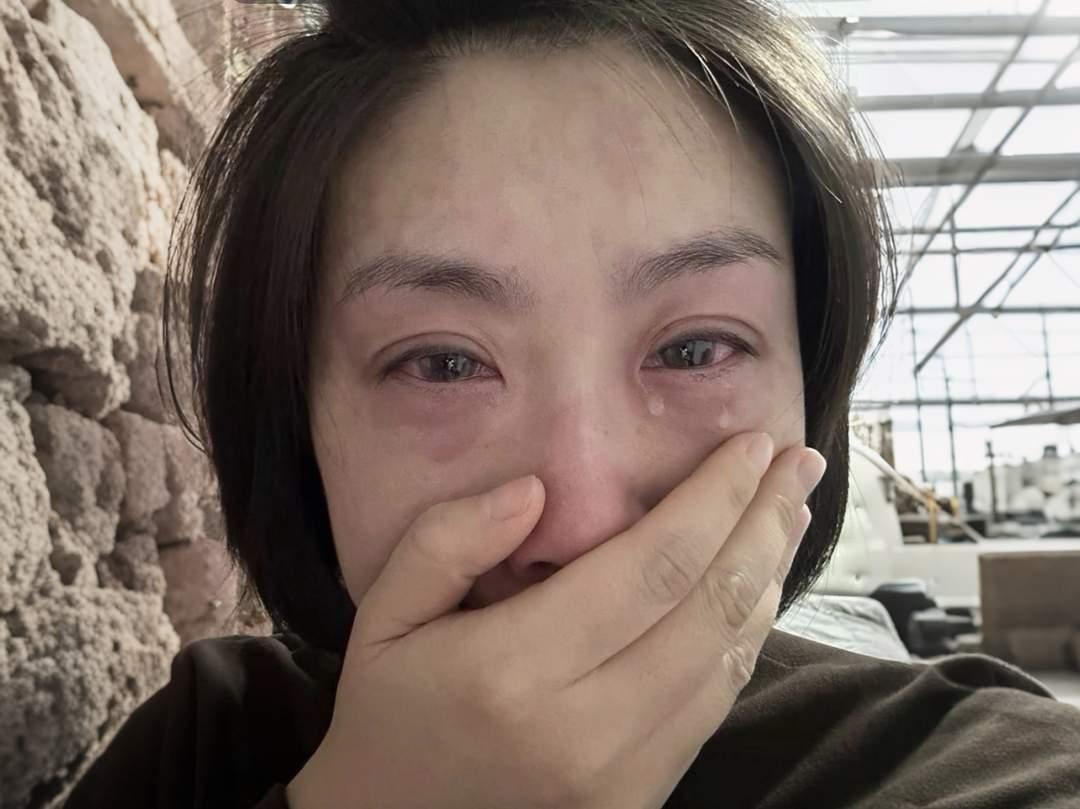 “每天都盼着儿子滚蛋！”14岁男孩妈妈的控诉，撕开家庭和睦的假象。作为一个孩
