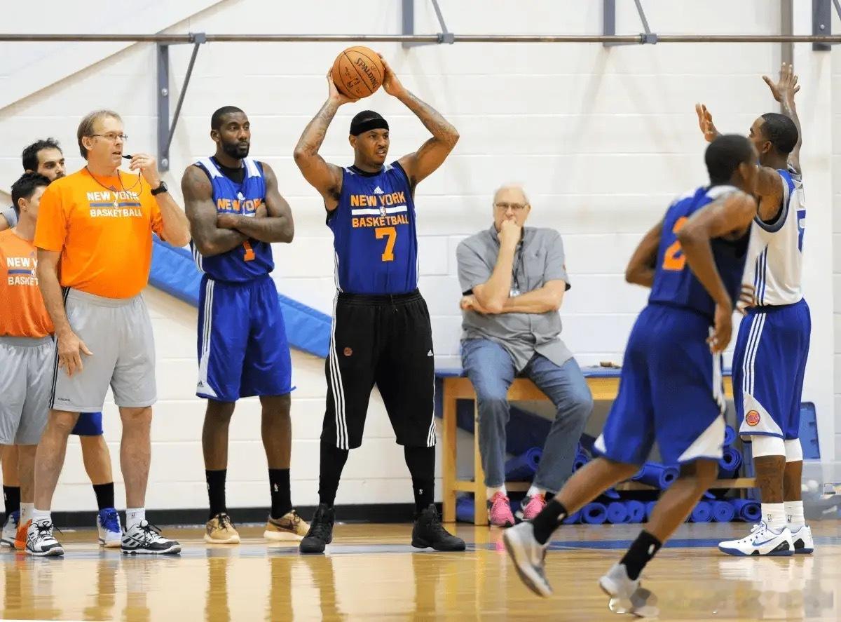 杰克逊:安东尼为了得分比科比高拒绝执行教练的计划,他也毁了林书豪菲尔-杰克逊在自