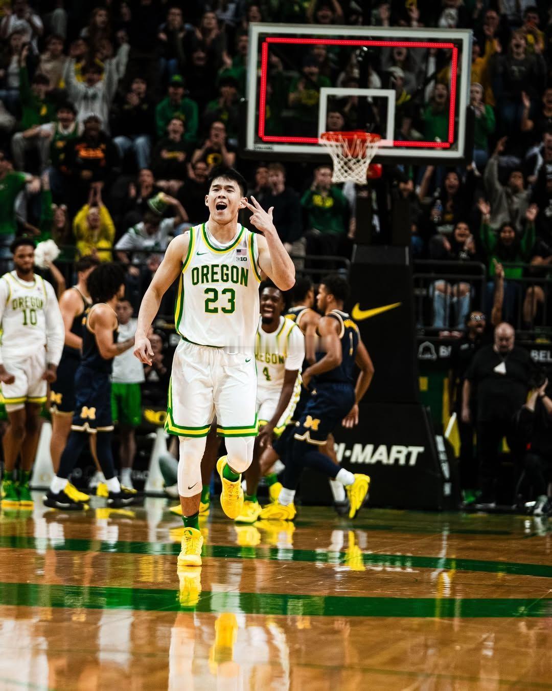 连续得分上双记录终结！刚刚结束的一场比赛，俄勒冈大学以52:68负于对手，林葳首