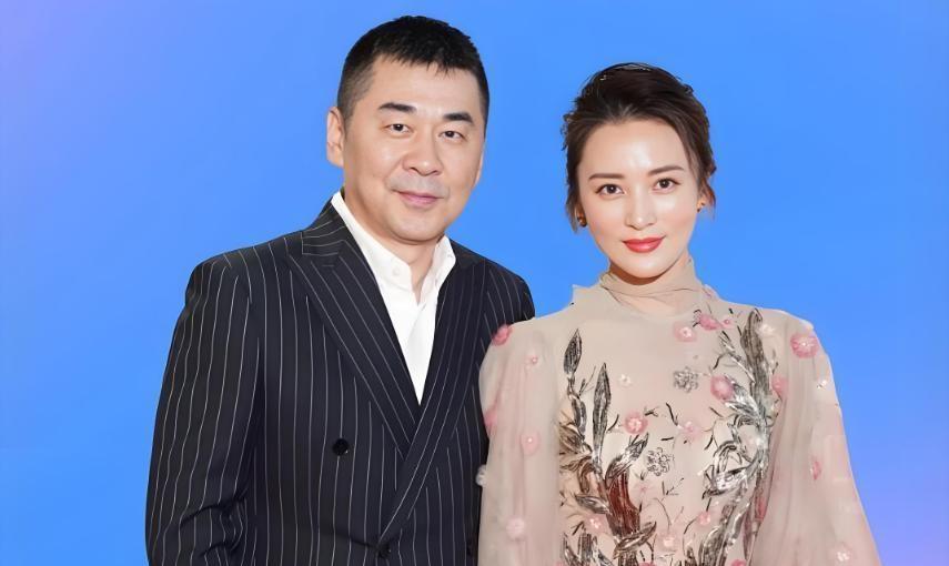 演员陈建斌说：我跟蒋勤勤结婚，没求过婚。我觉着两个人到了一定程度，用不着谁求谁。