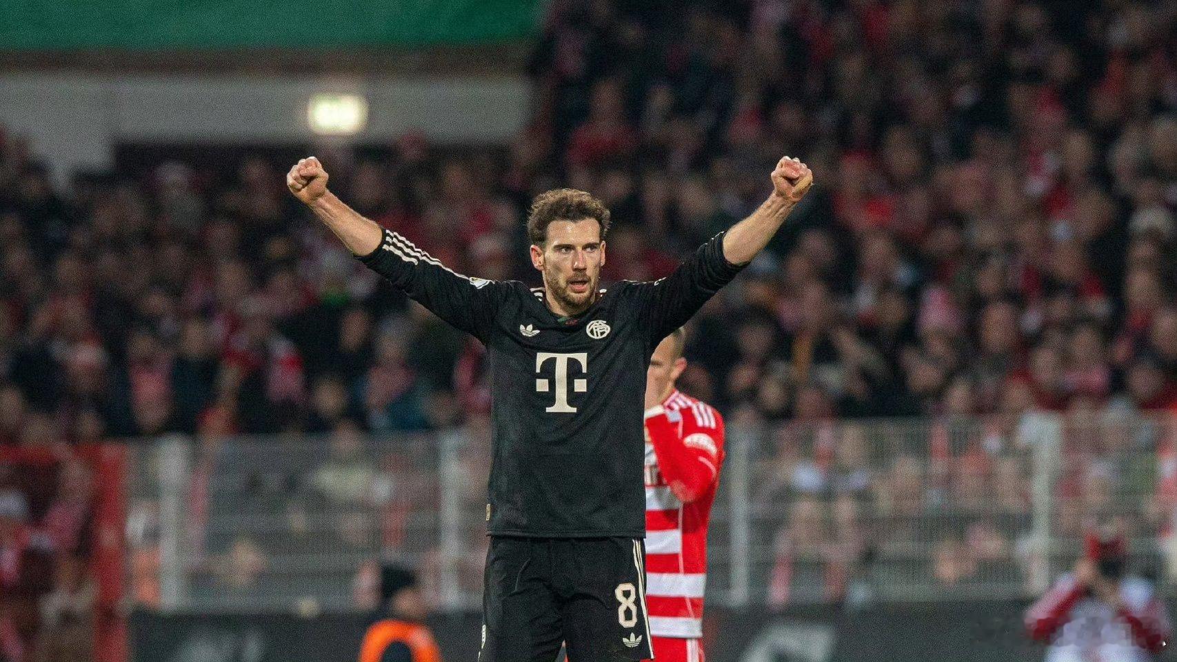 凭借凯恩替补登场后的帽子戏法，拜仁在客场5-0大胜斯图加特！通过全场比赛不难看出