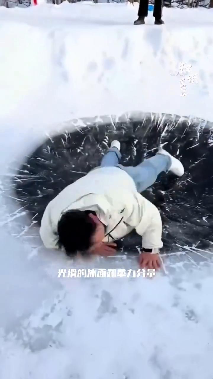 这一刻他觉得自己是绝世天才，但下一秒他就会意识到自己犯了一个足以让他梅青肠子的致