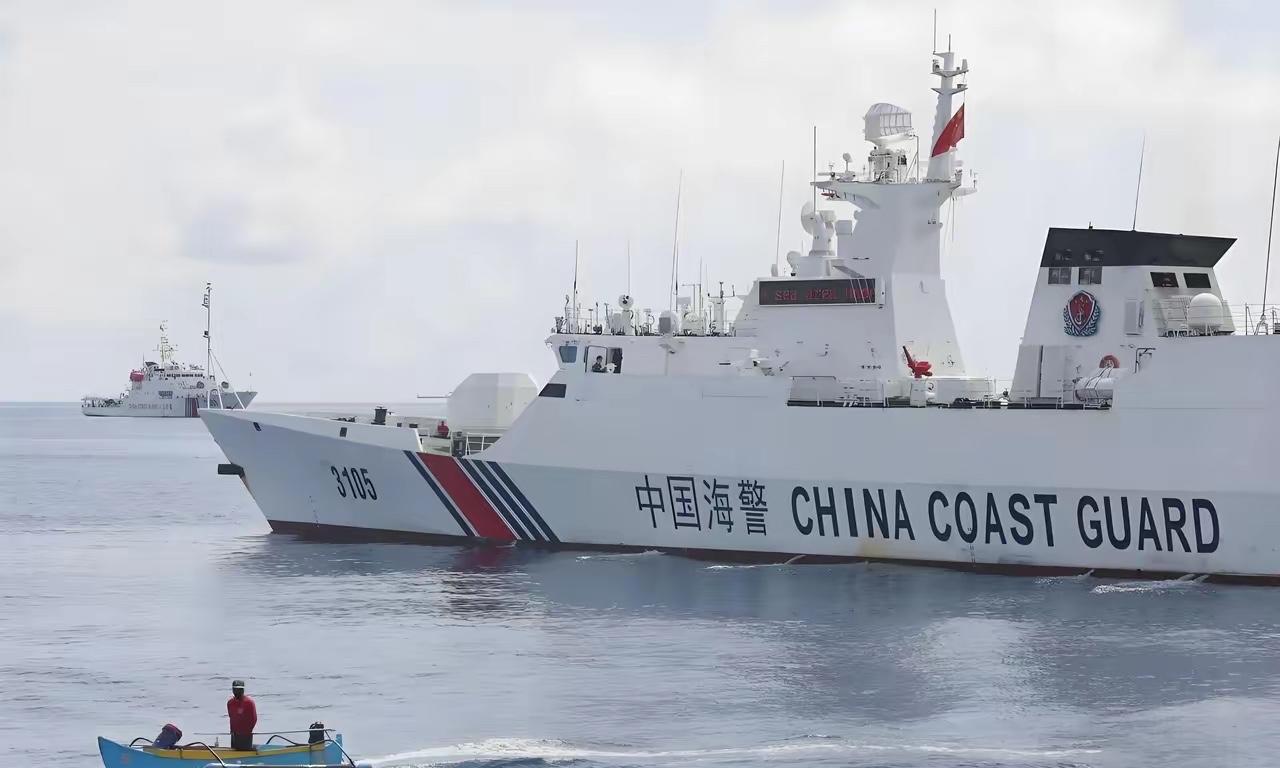 中国海警这次把"登检运台军火外籍商船"的宣示，实打实落到了台岛以东的海面上。