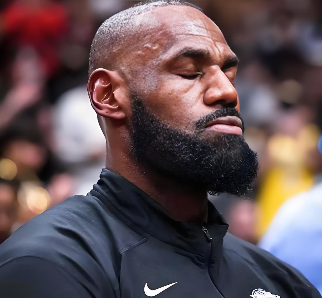 詹姆斯这波自由市场，简直是今年NBA最打脸的闹剧！前脚还全网吹28支球队攥