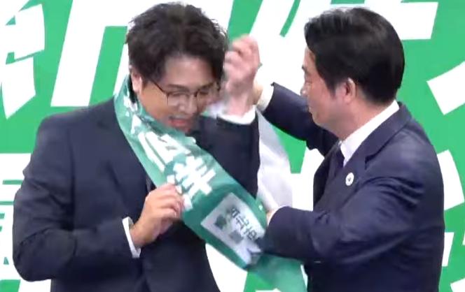 民进党今天在社交平台发文，称要破解蓝营侧翼造谣，还原赖清德推荐沈伯洋完整内容。昨