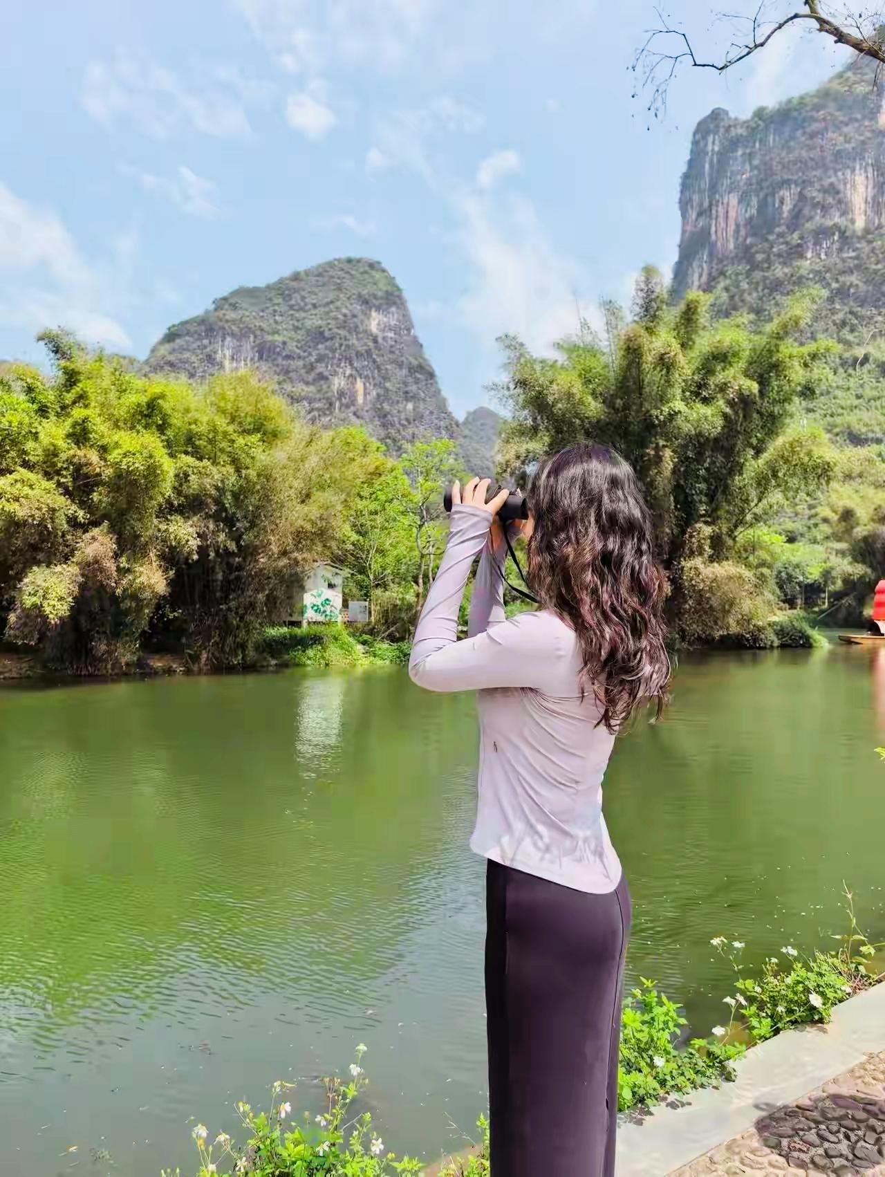 家乡美.绿意盎然，远山如黛，尽收眼底。