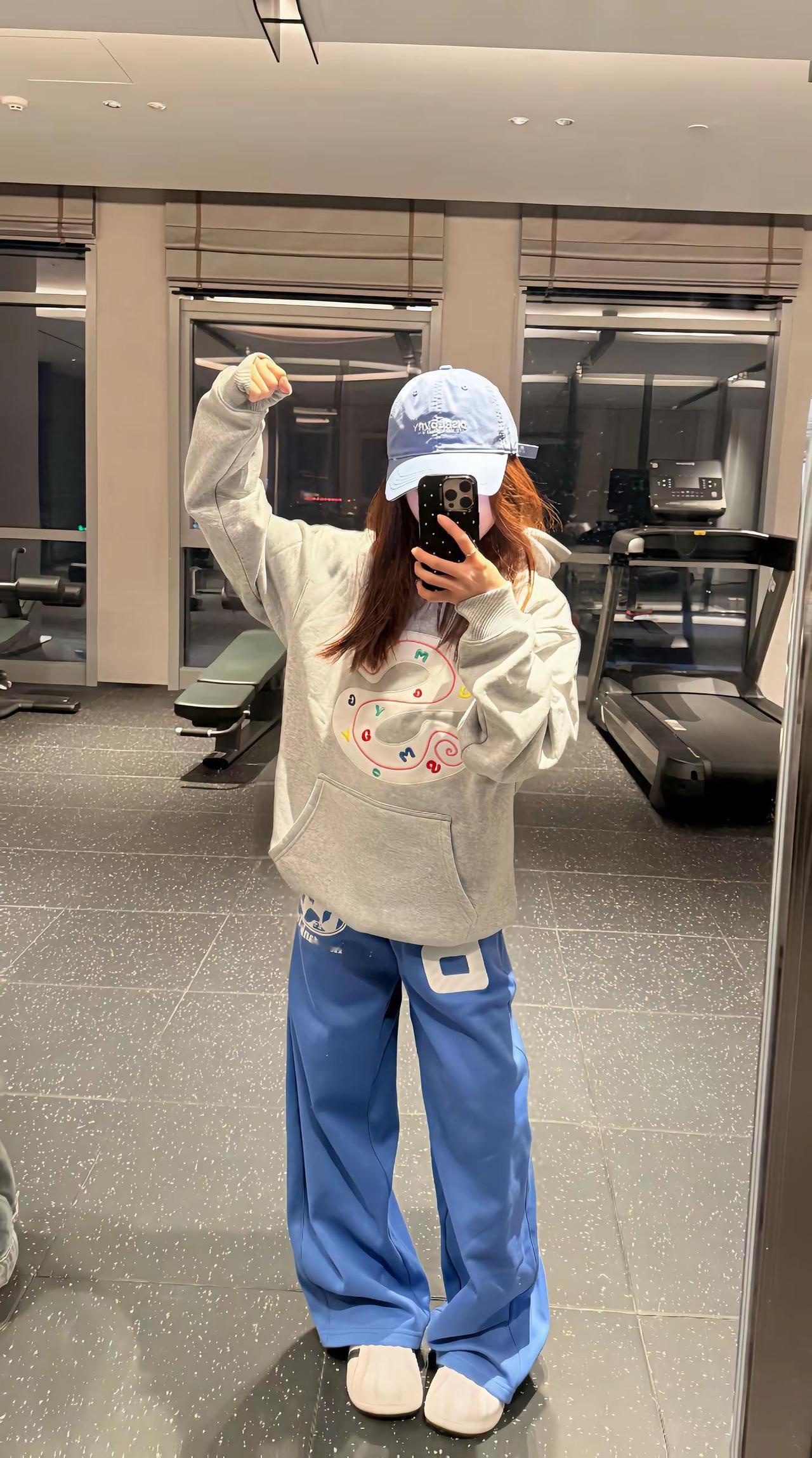 喜欢不能当饭吃但是被你喜欢我会好好吃饭穿搭