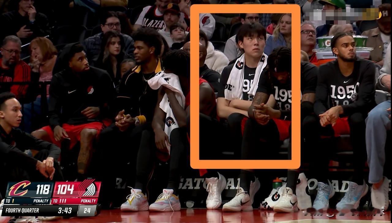 开拓者新秀杨瀚森真是和失误密不可分！在今天开拓者主场以111：130惨败于骑士的