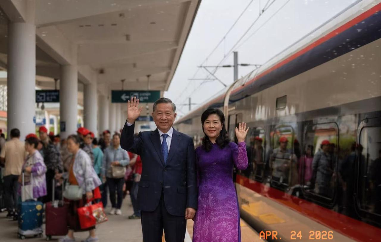 苏林回去之后估计也破防了苏林知道中国比越南先进，但是，乘坐中国高铁从北到南考察