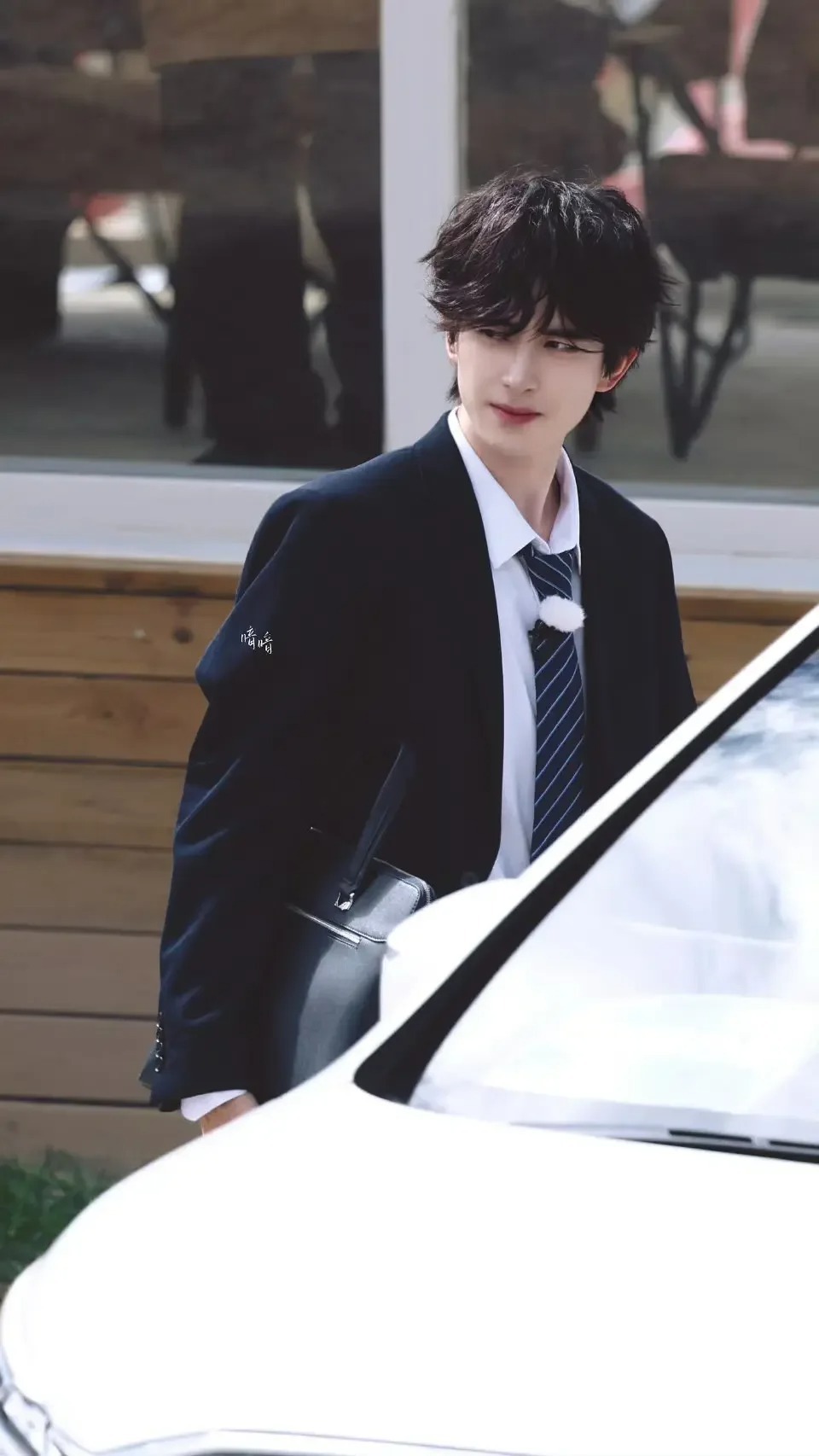 敖瑞鹏这真的不是男高吗！小卷毛再穿上西装看看帅成啥样了​​​