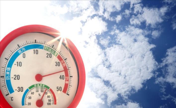今年夏天会是史上最热夏天吗？老人说今年是"火马年"，夏天热到哭，答案来了20