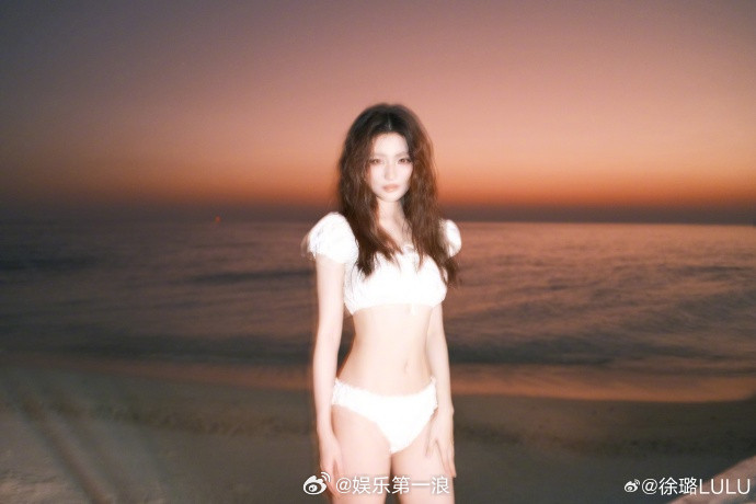 徐璐比基尼照晒比基尼照，完美身材！