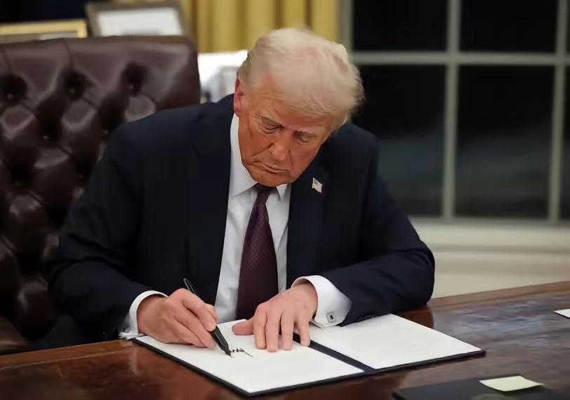 特朗普也许改变美国，或者影响世界：第一制止伊朗拥有核武器第二绞杀哈马斯等恐怖