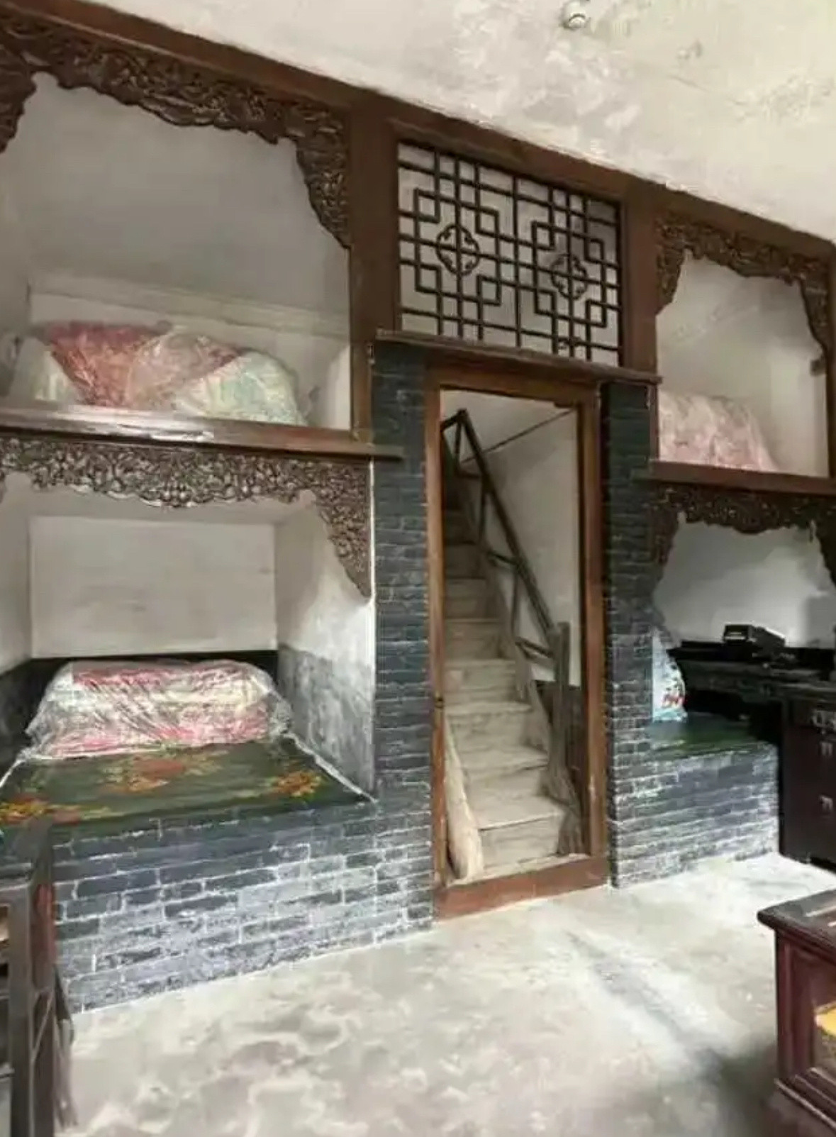 清代丫鬟四人间卧室，是不是比你大学寝室还好…​​​