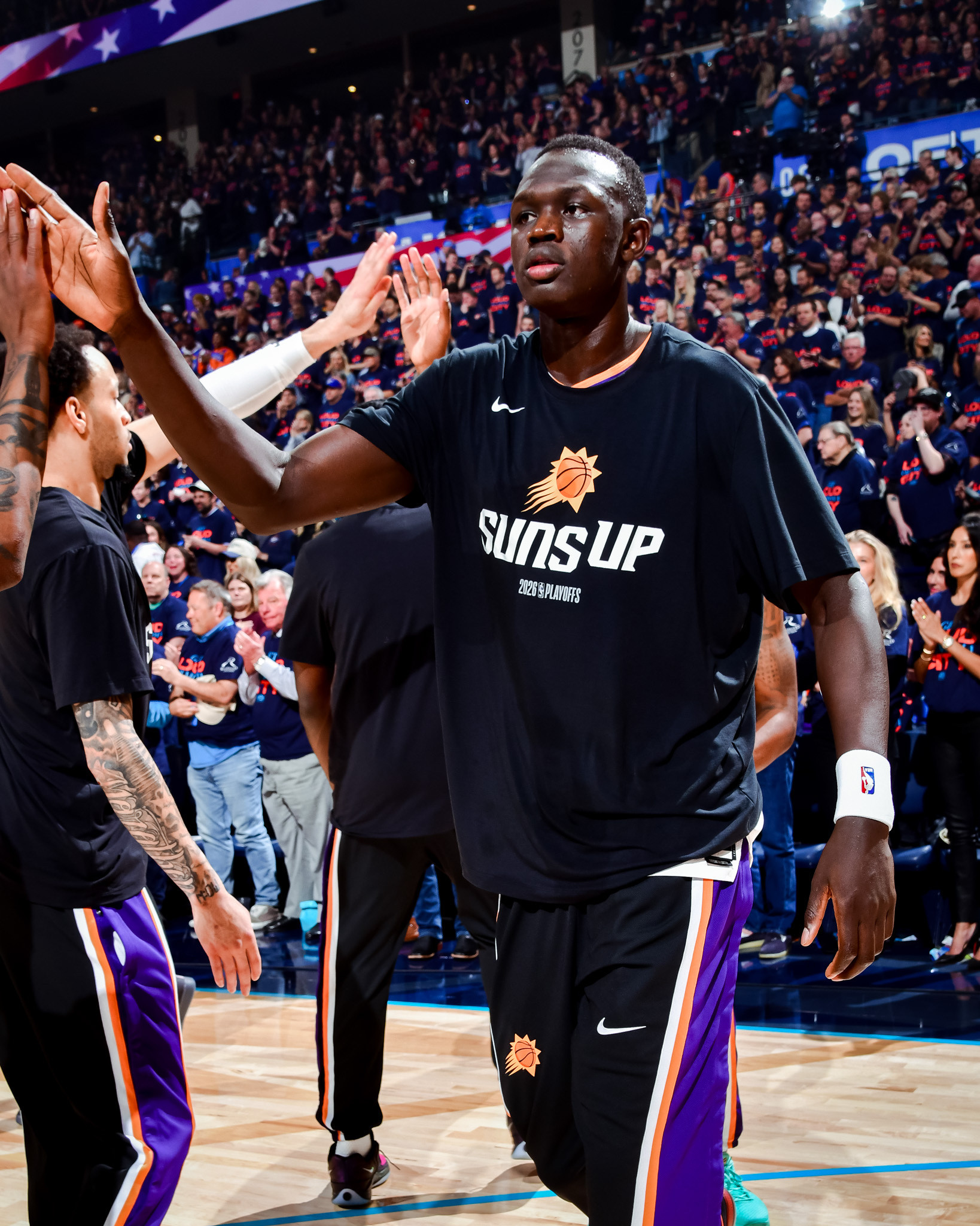 昨晚马鲁登场19分钟，他在场时太阳净胜10分。狄龙评价道：“这些分钟对他作为