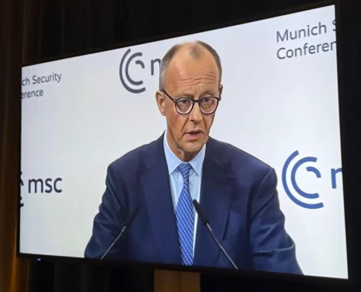 德国总理默茨在慕安会上发表演讲说，中国希望成为“塑造世界的领导者”，而且多年以来