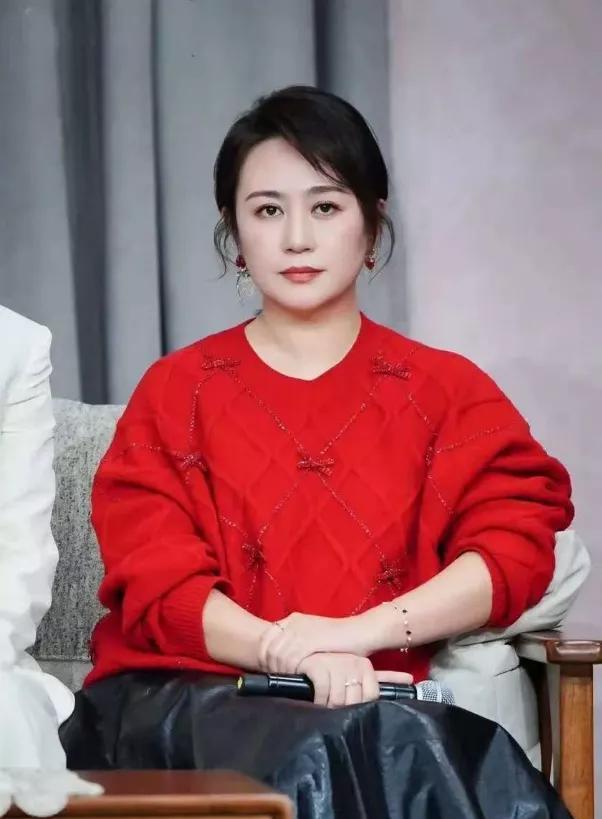 演员马丽说：“我大学刚毕业的时候，我去面试，有个导演就很不屑的说马丽，你要么你就