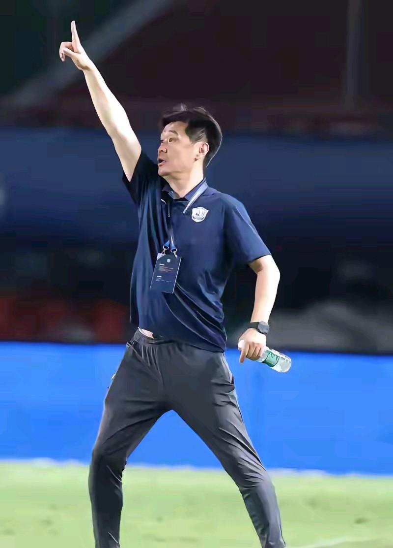 李霄鹏的保级感言或许真的说的有点早，我们从大概率来看，似乎是青岛海牛保级了，但真