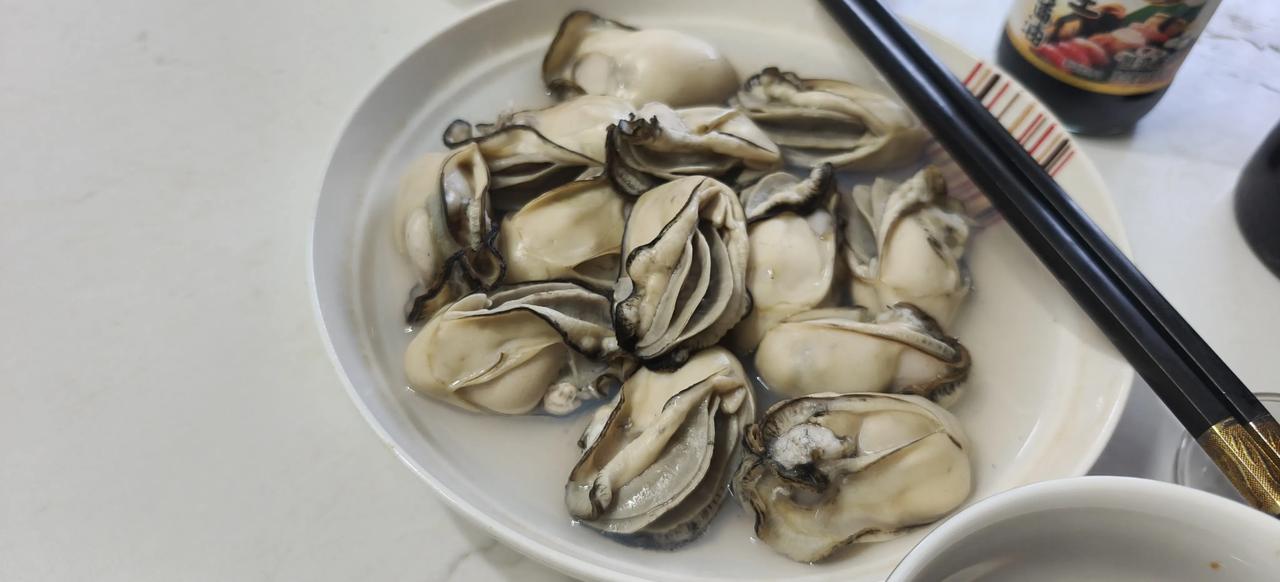 晒晒你亲手做的食物这些就是我昨晚的晚餐，我这个人比较蠢！除了吃，什么事都不想做，