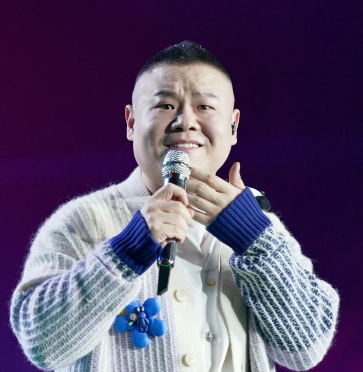 岳云鹏曾经在一档节目当中聊起国足，一番幽默发言逗得全场捧腹大笑，可谁也没料到，仅