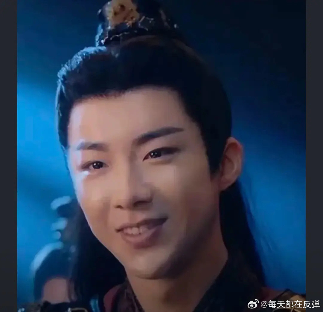 折腰看到孔雪儿和宋祖儿两个为了男主较劲我真有点……我是真的有点难受了。。。如果后