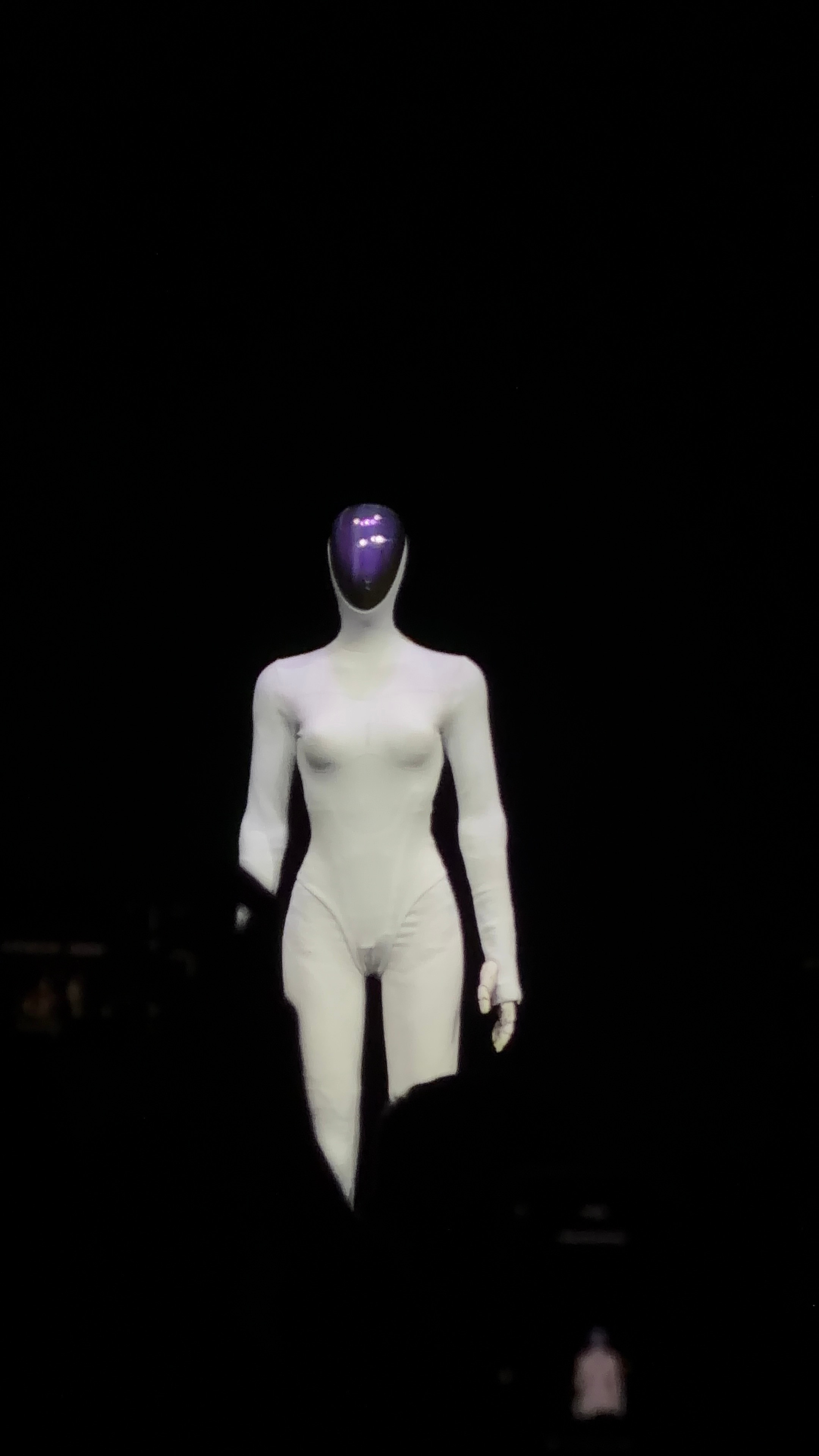 看到完成度这么高的机器人，讲真有点害怕……[捂脸哭]​​​