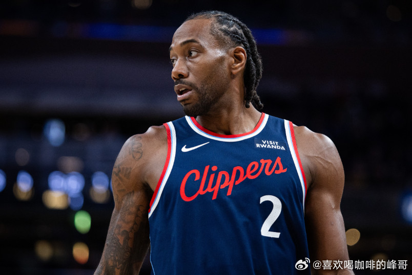 NBA常规赛，快船客场挑战国王，伦纳德达成连续54场20+。据统计，近54场比赛
