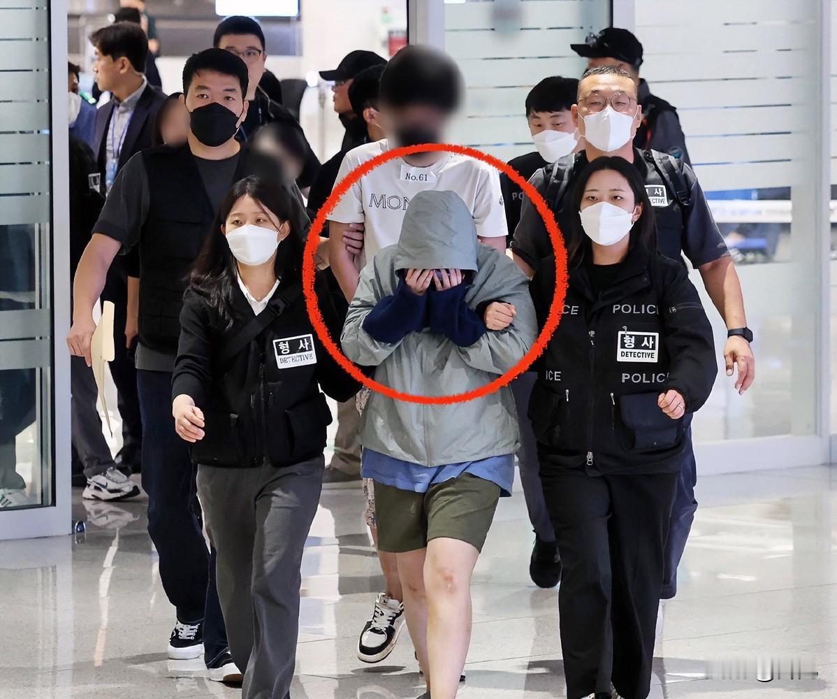1000多名韩国人在柬埔寨搞诈骗，64人被接回国后第一时间被抓！韩国总统李在明下