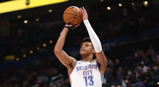 NBA季前赛收官日，丹佛掘金91-94俄克拉荷马雷霆。本场比赛，掘金次节开始发