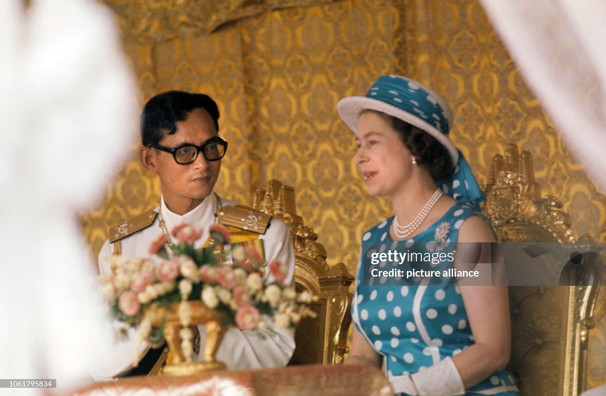 英国王室1972年2月10日，伊丽莎白二世女王、爱丁堡公爵菲利普亲王